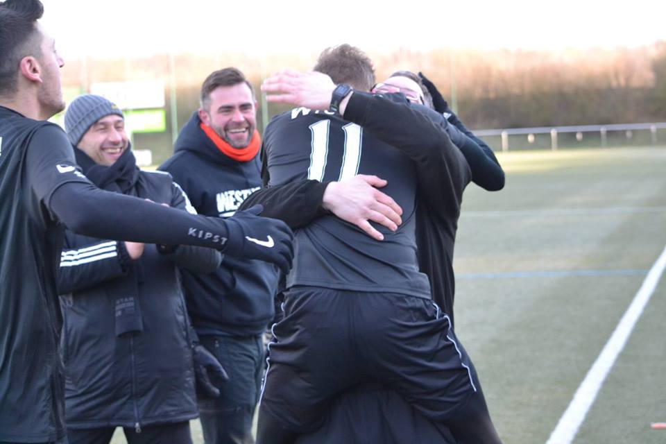 Die „Erste“ –  4:0! Wir haben den Derbysieg!